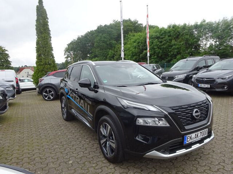 Nissan X-Trail Tekna+ 1.5 e-4orce 4x4 Head-Up