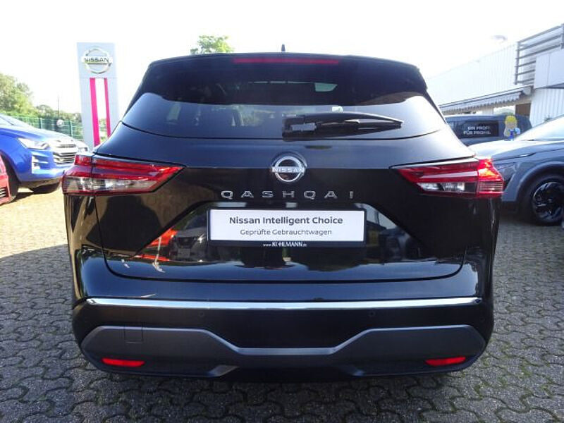 Nissan Qashqai Tekna 6MT Design Apple LED