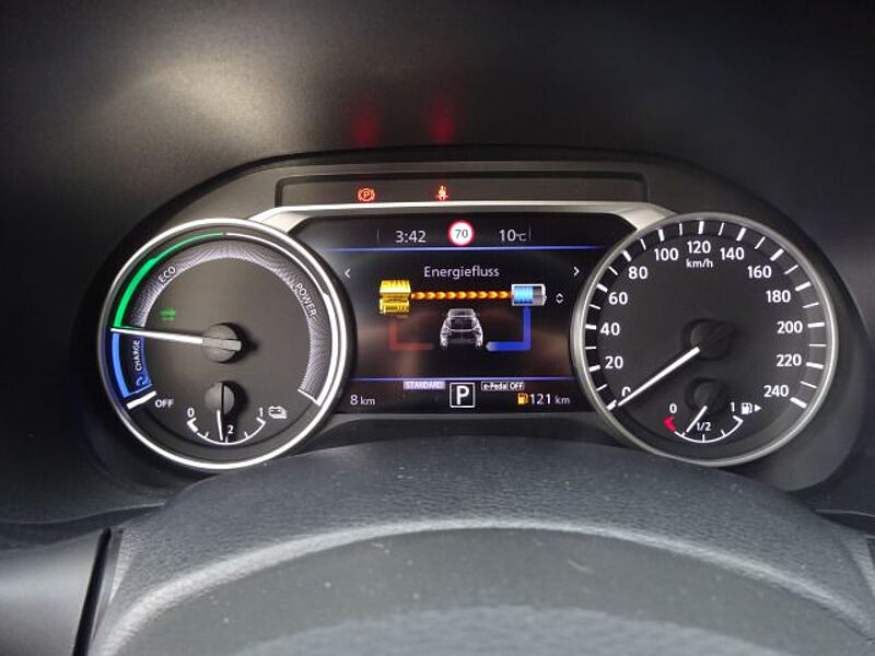 Nissan Juke N-Design 1.6 Hybrid BOSE Navi Tech