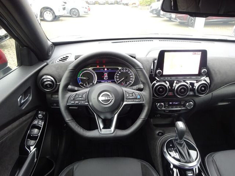 Nissan Juke N-Design 1.6 Hybrid BOSE Navi Tech