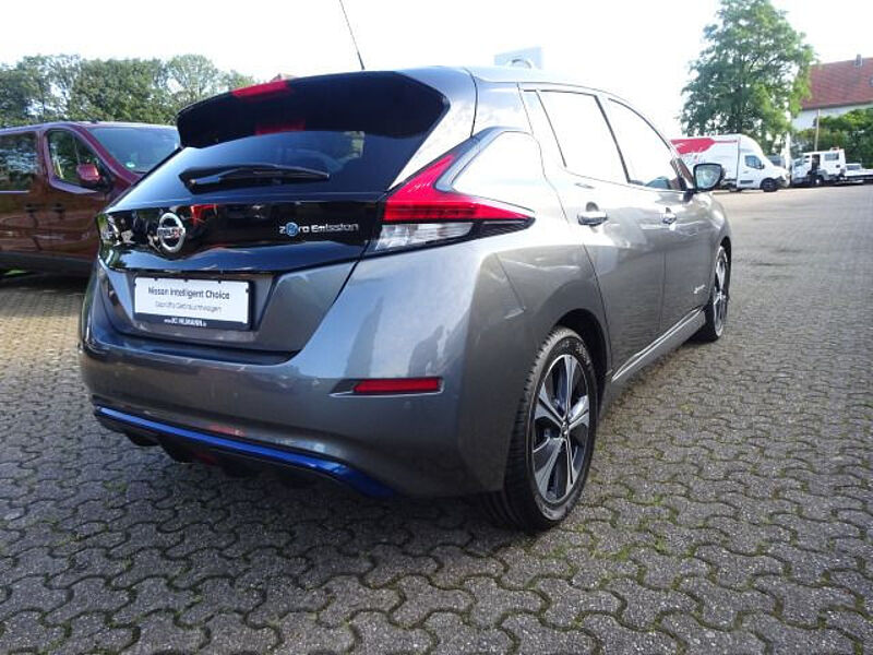 Nissan Leaf Tekna 40kWh Navi 360° Leder