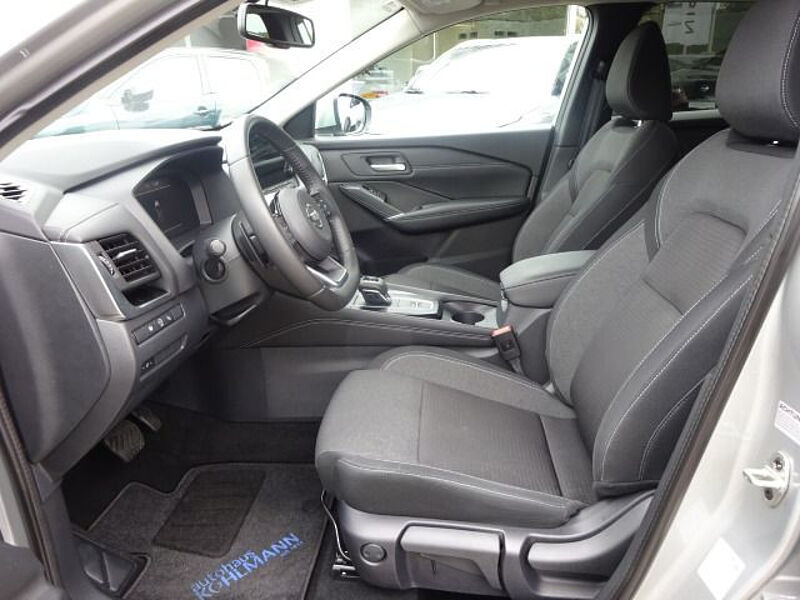 Nissan Qashqai N-Connecta 1.3 MHEV Xtronic WP Navi HUD