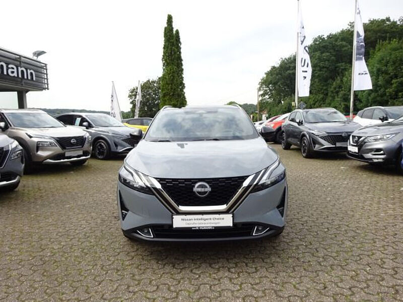 Nissan Qashqai 1.3 DIG-T Tekna 4x2 BOSE Design