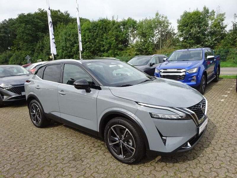 Nissan Qashqai 1.3 DIG-T Tekna 4x2 BOSE Design