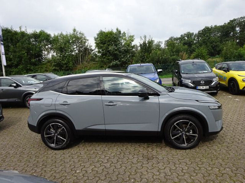 Nissan Qashqai 1.3 DIG-T Tekna 4x2 BOSE Design