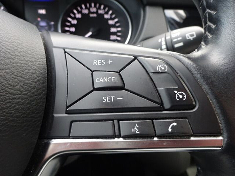 Nissan Qashqai 1.3 DCT N-Connecta Navi 360°Kamera Sitzheizung